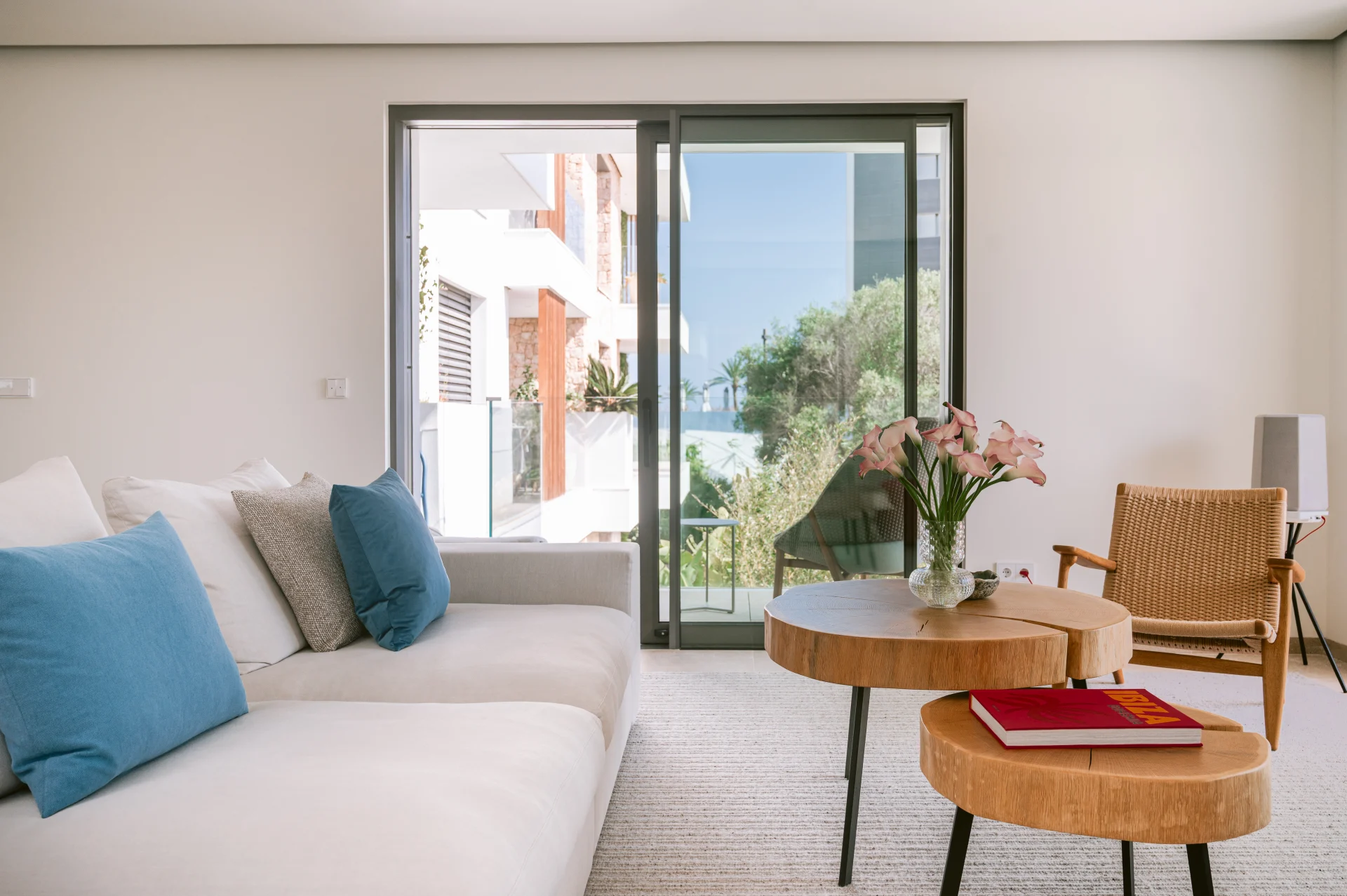 Roy Lichtenstein Suite – Hippiements: diseño, confort y estilo de vida en Ibiza – foto 12