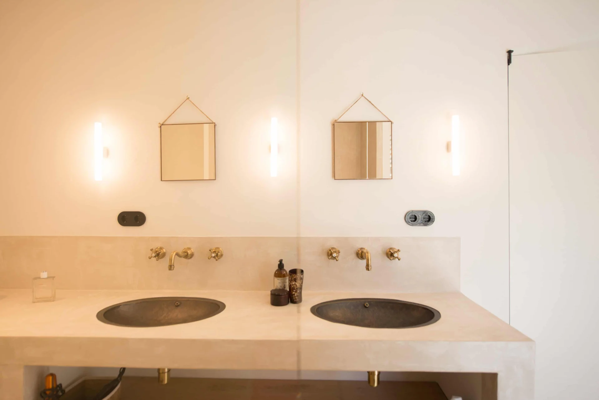 Villa Odiya | Diseño contemporáneo y vistas al Mediterráneo – foto 1