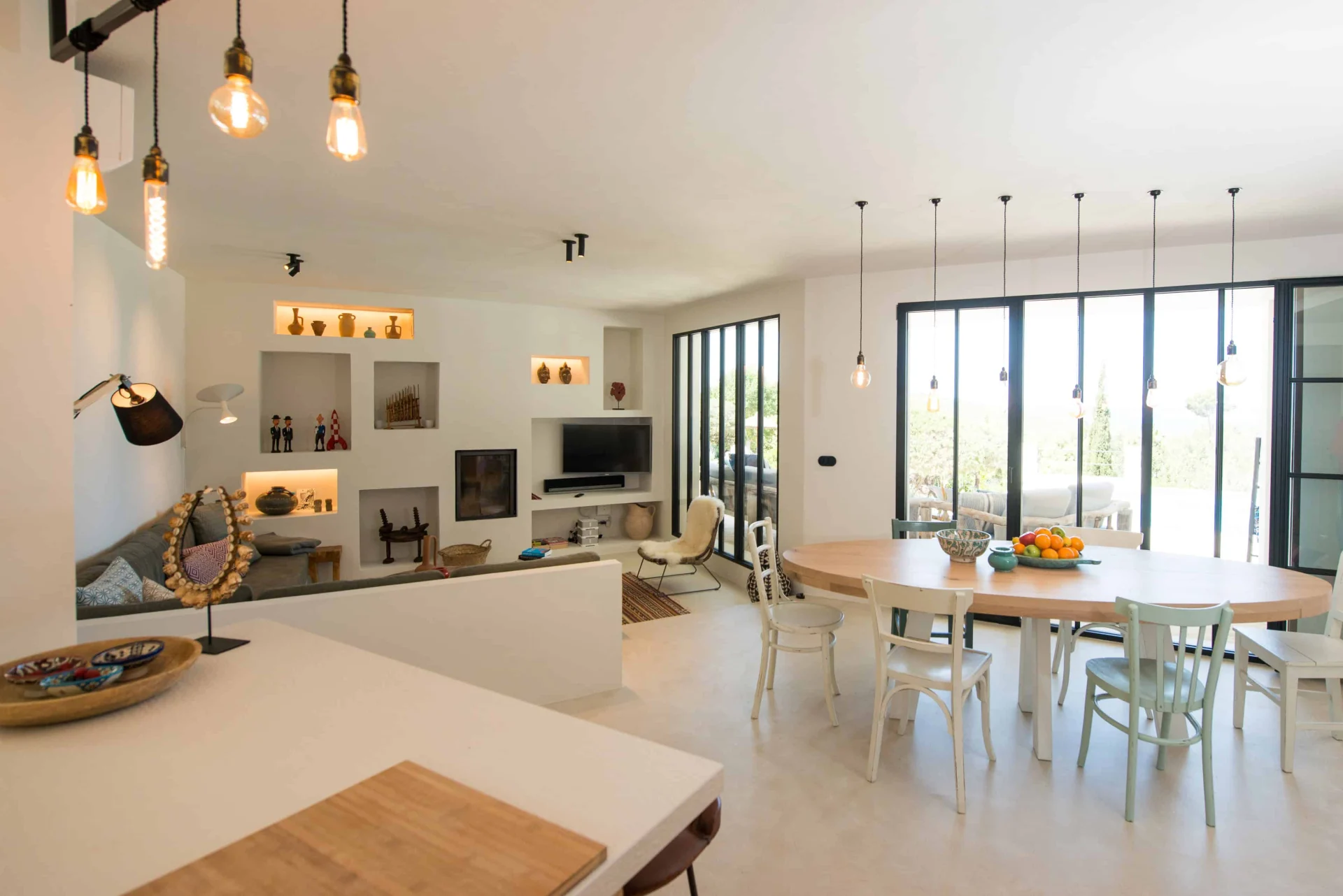 Villa Odiya | Diseño contemporáneo y vistas al Mediterráneo – foto 3