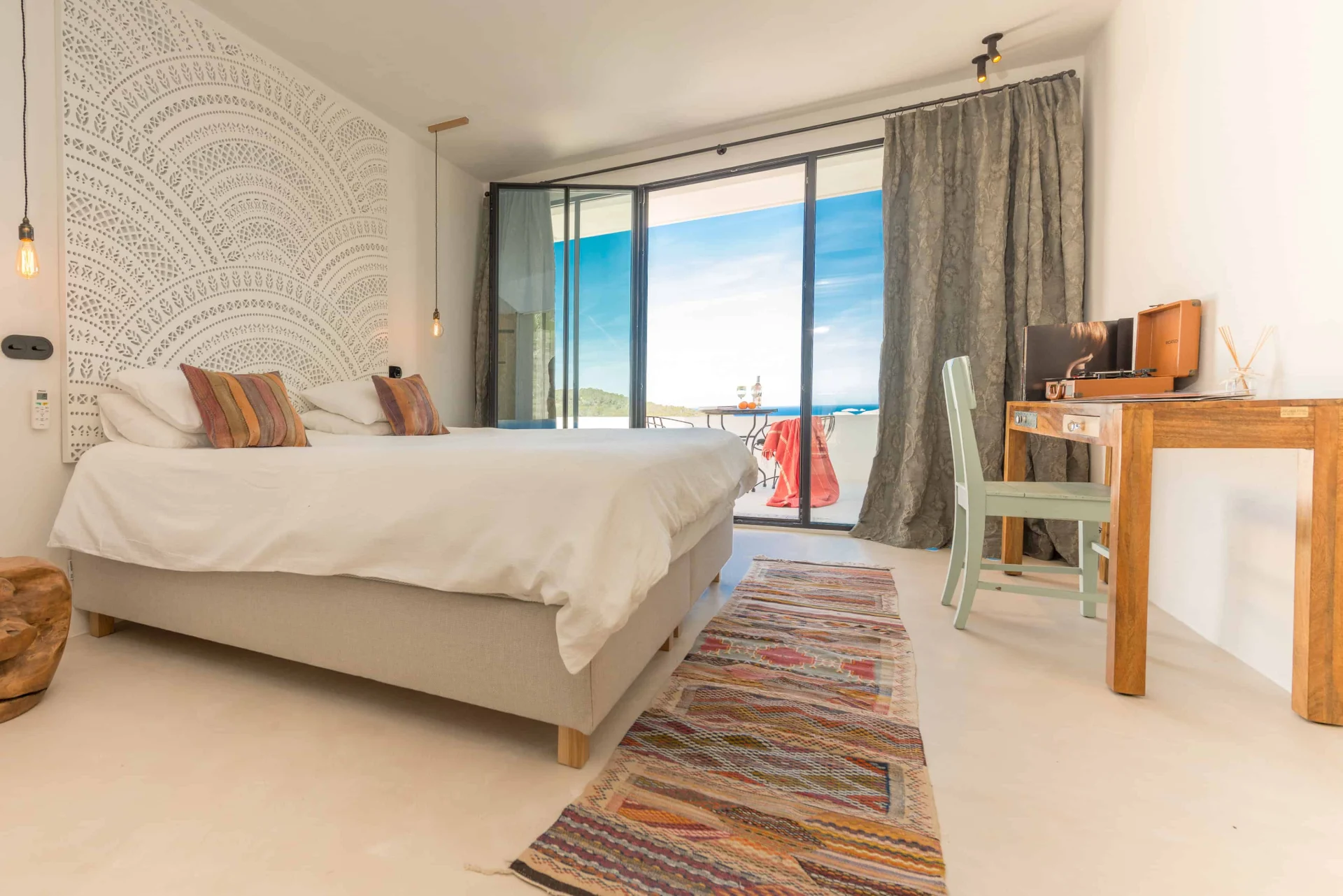 Villa Odiya | Diseño contemporáneo y vistas al Mediterráneo – foto 24