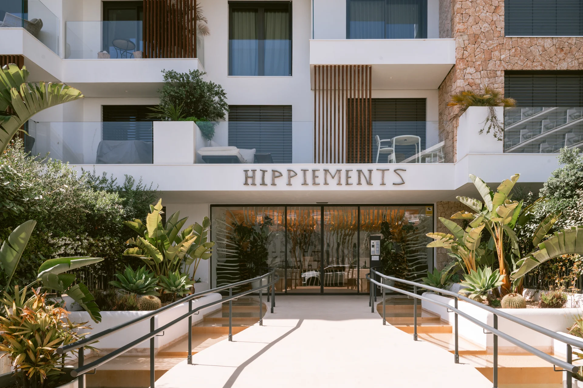 Roy Lichtenstein Suite – Hippiements: diseño, confort y estilo de vida en Ibiza – foto 26